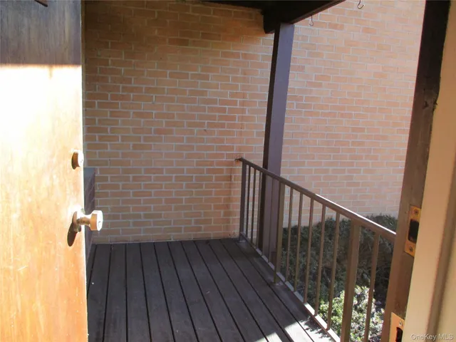 $2,100 | 7-4 East Lawrence Park Drive, Unit 4, Piermont, NY 10968