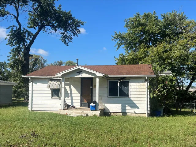 $19,999 | 225 Lakeside Avenue, East Alton, IL 62024