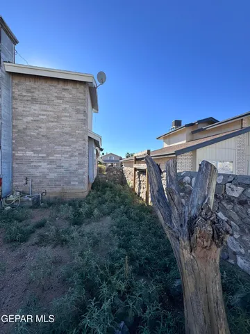 a car parked in front of a house