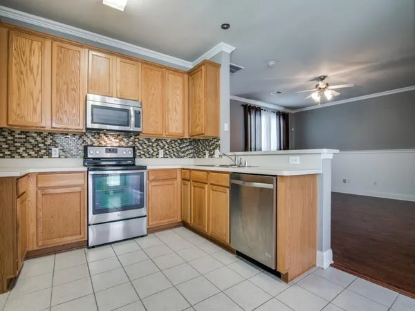 $2,200 | 10120 Cherry Hill Lane, Providence Village, TX 76227