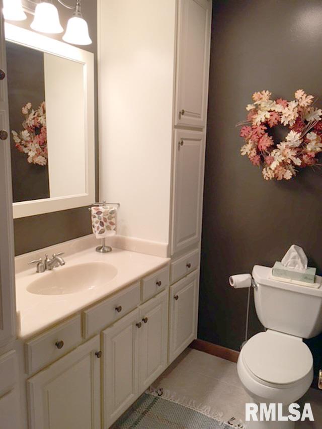 335 Lincoln Road Canton, IL 61520 - Photo 18 of 34 Gallery Image 18