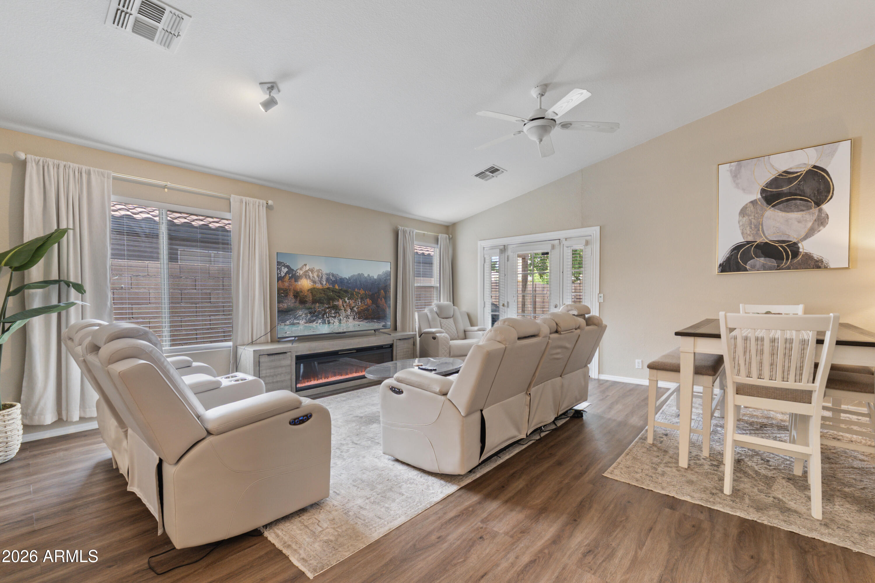 1291 South Cardinal Street Gilbert, AZ 85296 - Photo 11 of 35
