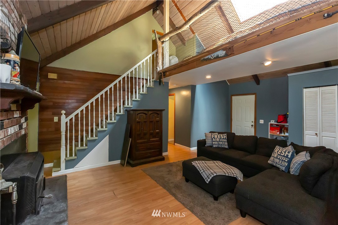 121 Northeast River Road Tahuya, WA 98588 - Photo 12 of 40 Gallery Image 12