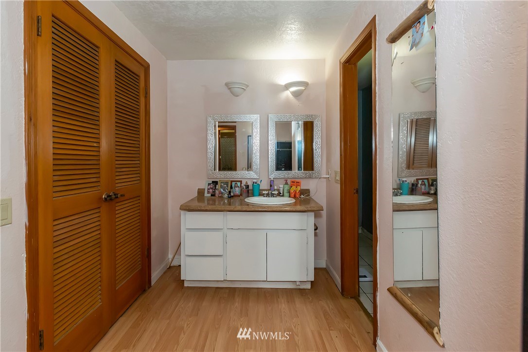 121 Northeast River Road Tahuya, WA 98588 - Photo 15 of 40 Gallery Image 15