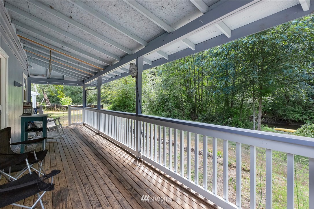 121 Northeast River Road Tahuya, WA 98588 - Photo 9 of 40 Gallery Image 9