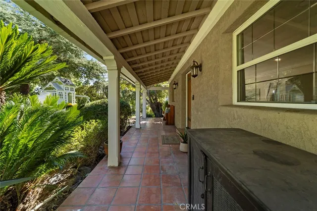 a view of a back yard of the house
