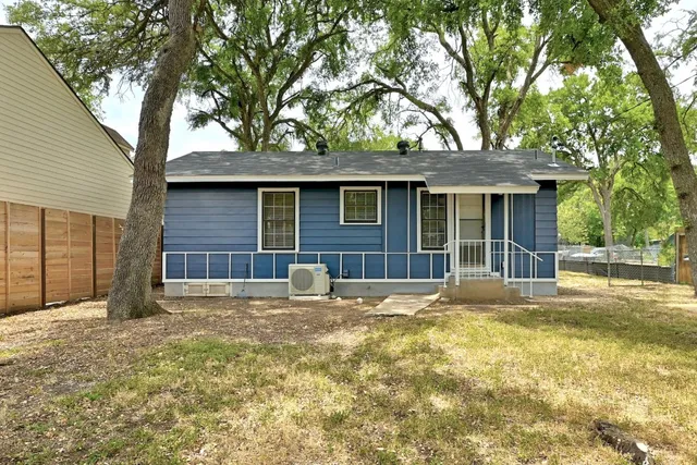 a front view of house with yard