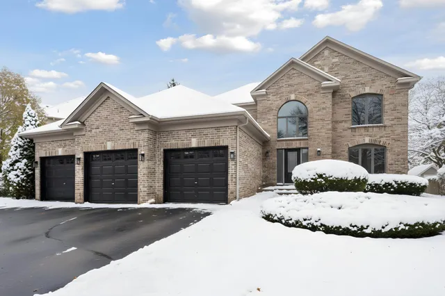 $619,900 | 639 Carver Bluffs Parkway, Carver, MN 55315