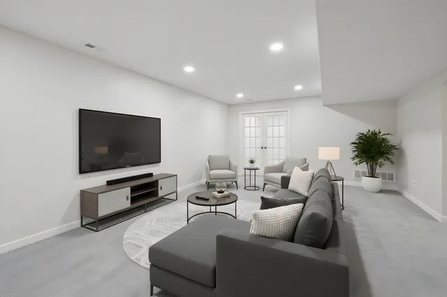 $619,900 | 639 Carver Bluffs Parkway, Carver, MN 55315