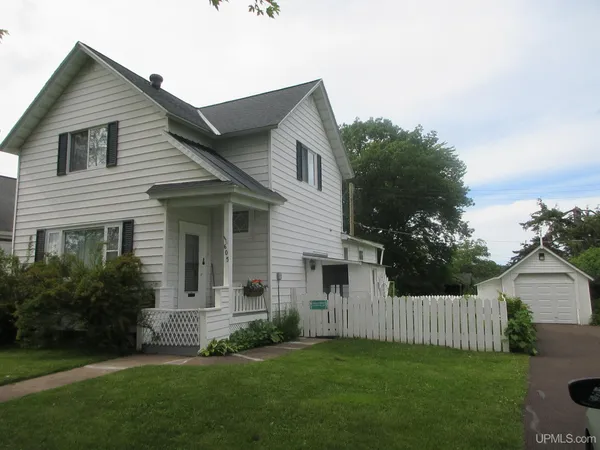 $250,000 | 605 Putnam Street, Wakefield, MI 49968