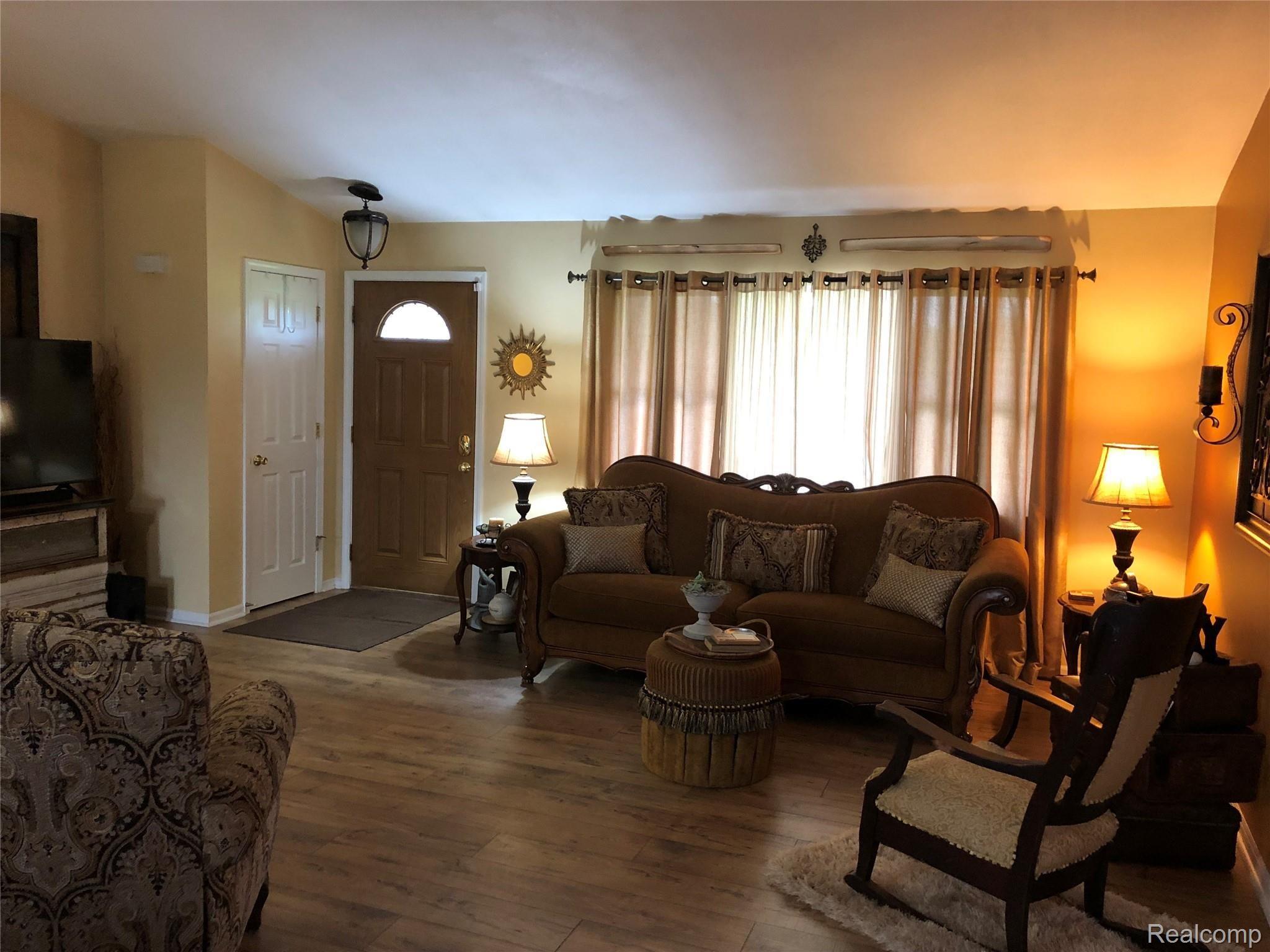 5312 North Webster Road Flint, MI 48504 - Photo 12 of 66 n11HWcI8Q8mJBHn6q+lqJg.jpg