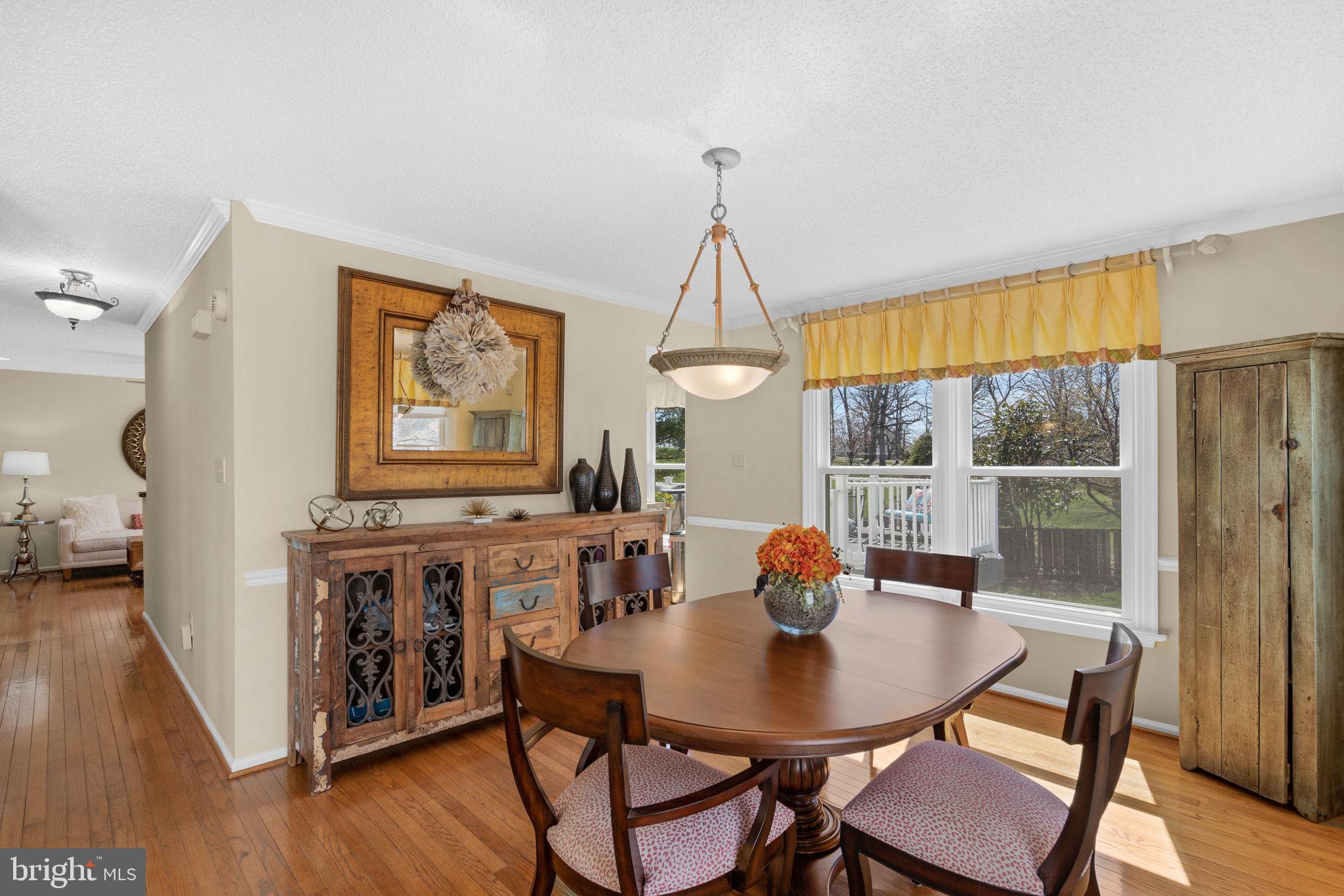 2314 Pondside Terrace Silver Spring, MD 20906 - Photo 9 of 43 Dine in style!