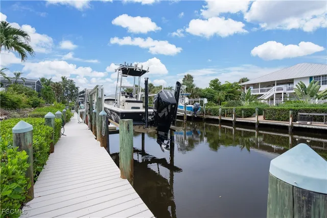 a view of a basketball court