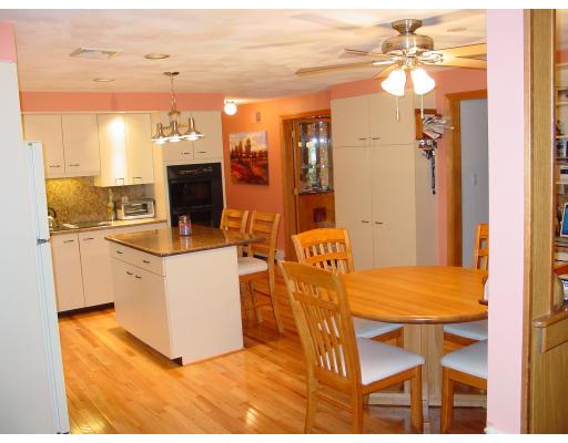 4 Robin Road North Reading, MA 01864 - Photo 2 of 10 Gallery Image 2