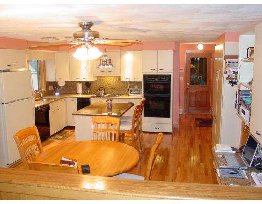 4 Robin Road North Reading, MA 01864 - Photo 3 of 10 Gallery Image 3