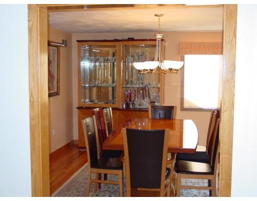 4 Robin Road North Reading, MA 01864 - Photo 4 of 10 Gallery Image 4
