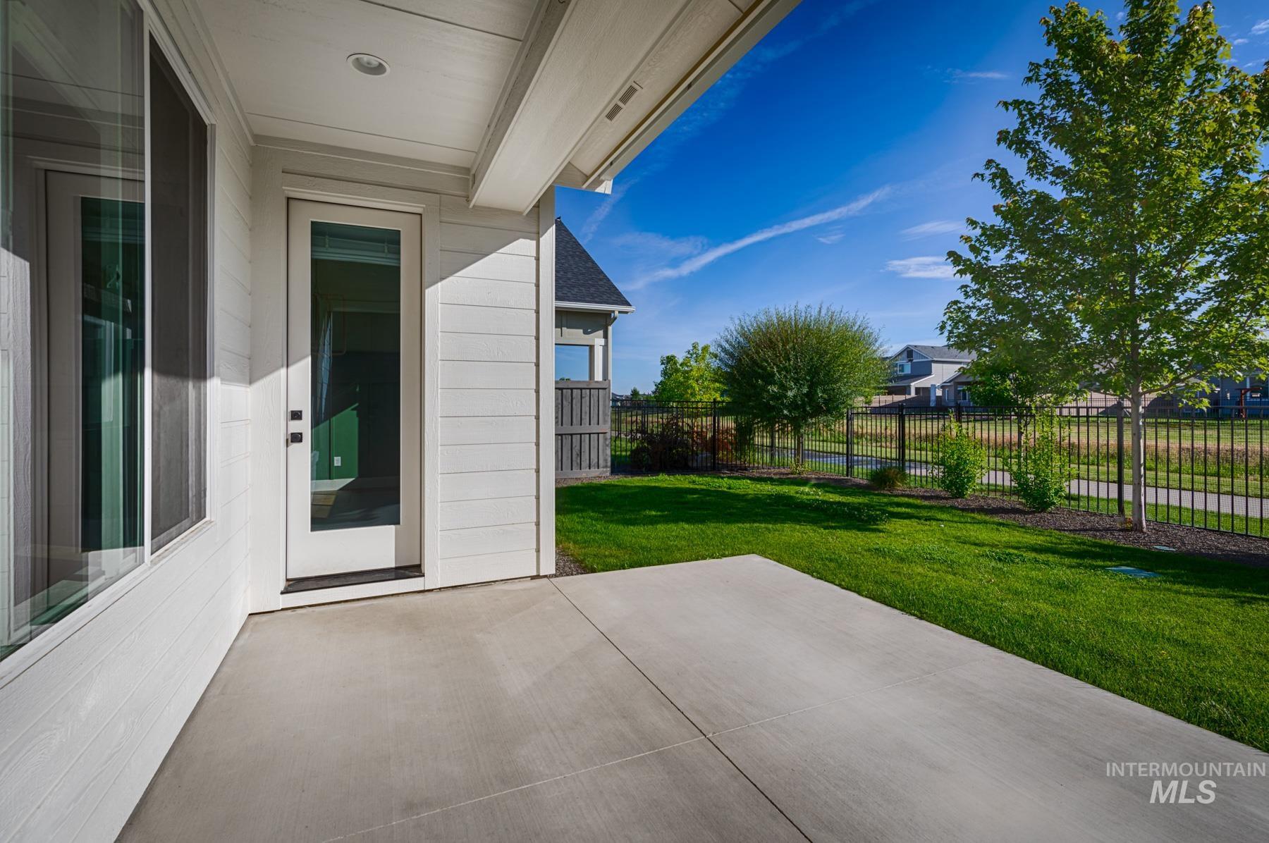 6216 South Wayland Way Meridian, ID 83642 - Photo 32 of 38 Covered patio featuring a concrete surface