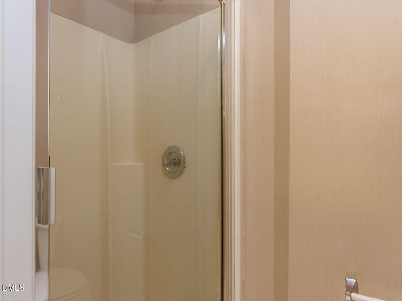 1221 Renshaw Court Cary, NC 27518 - Photo 21 of 29 a bathroom with a shower
