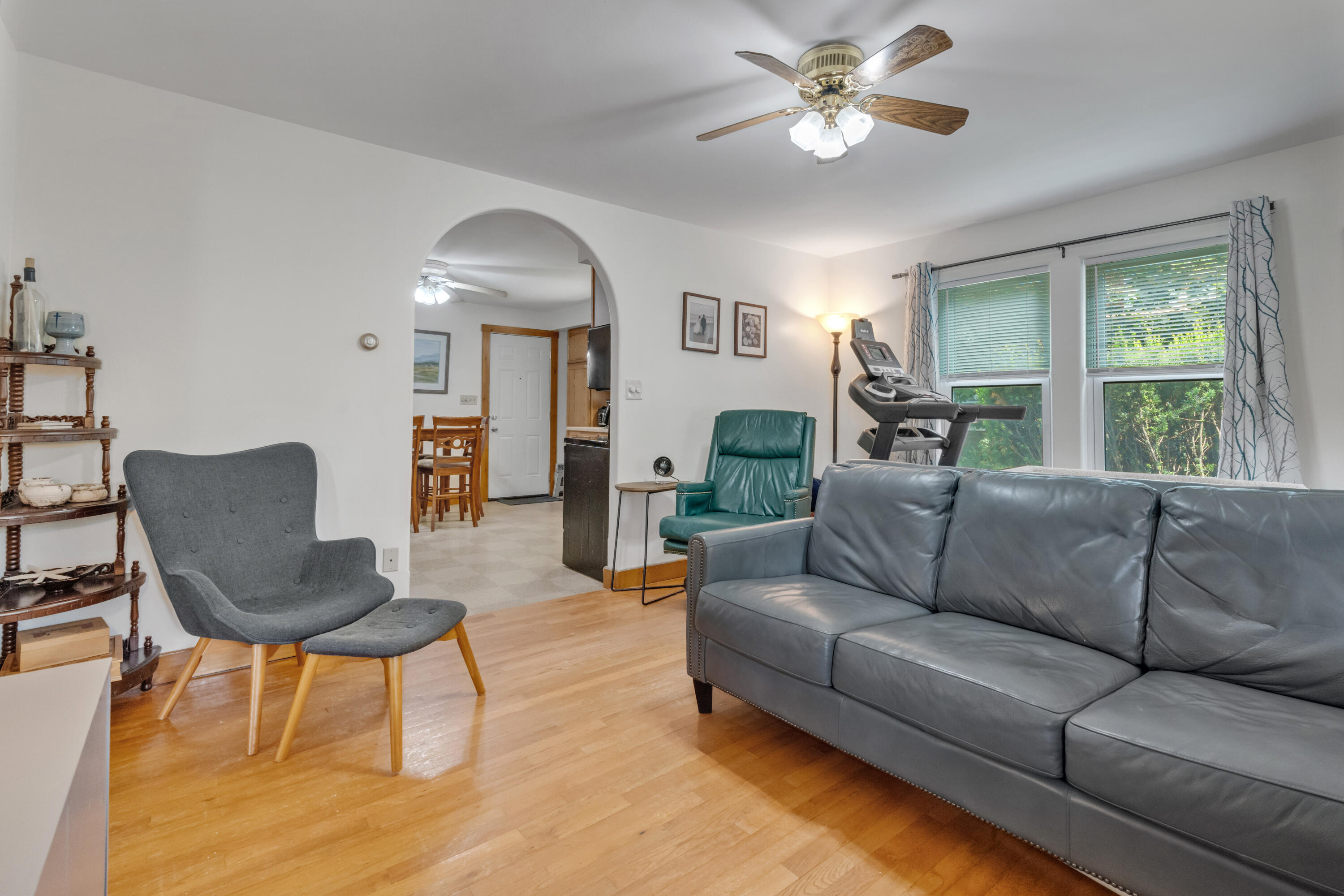 8 Thompson Street Lewiston, ME 04240 - Photo 11 of 46 DSC06826