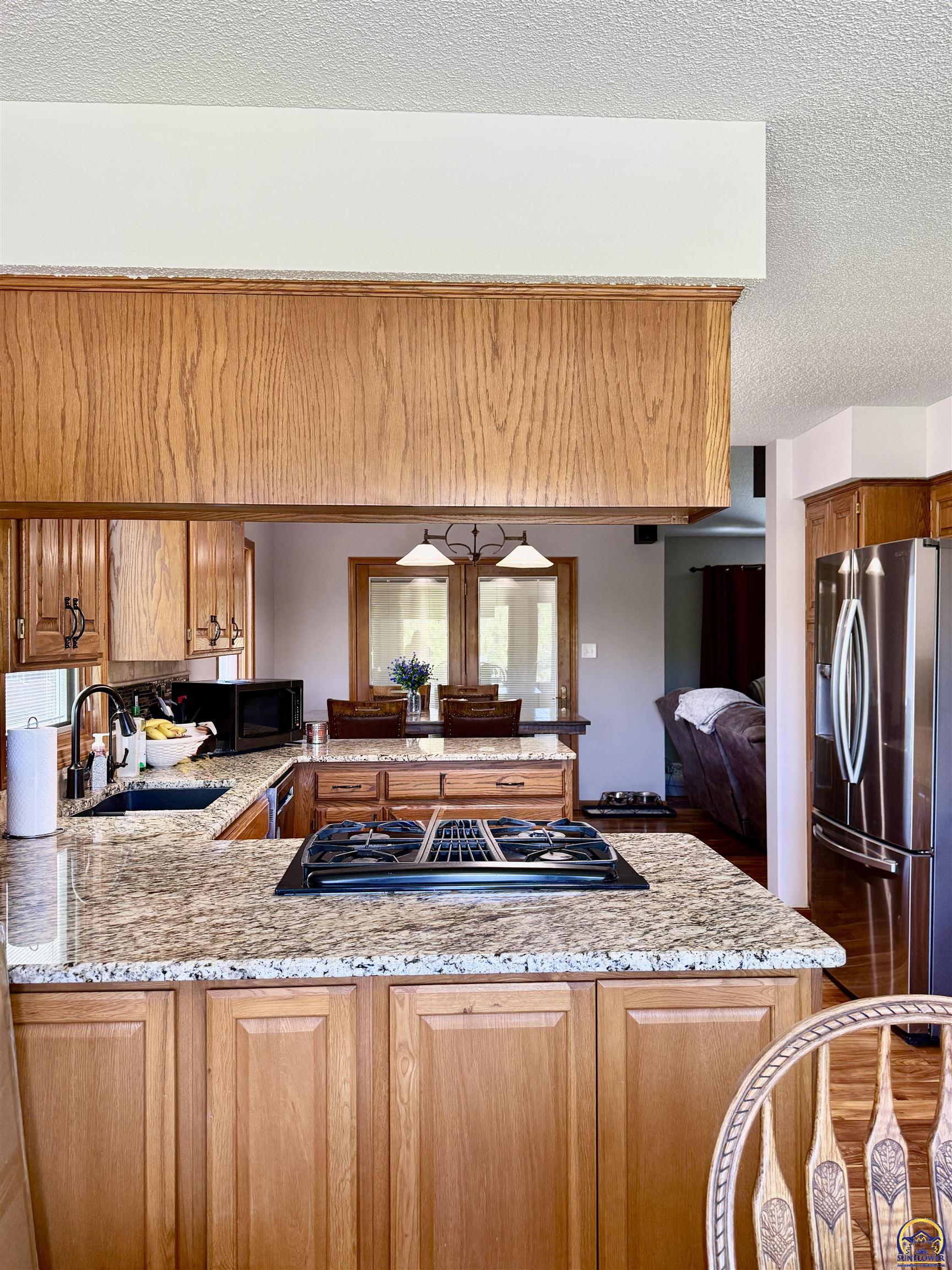 6506 Crescent Rim Drive Ozawkie, KS 66070 - Photo 5 of 72