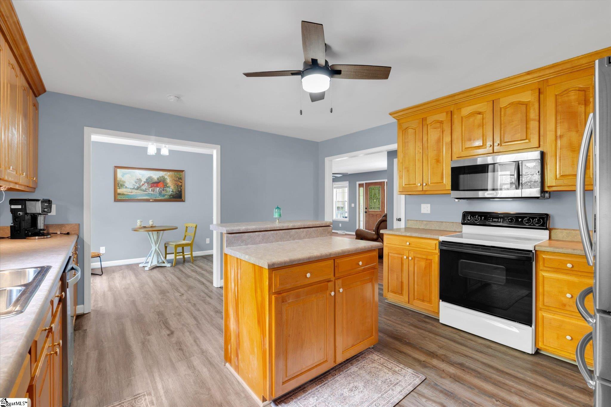 466 Mile Creek Road Pickens, SC 29671 - Photo 11 of 26