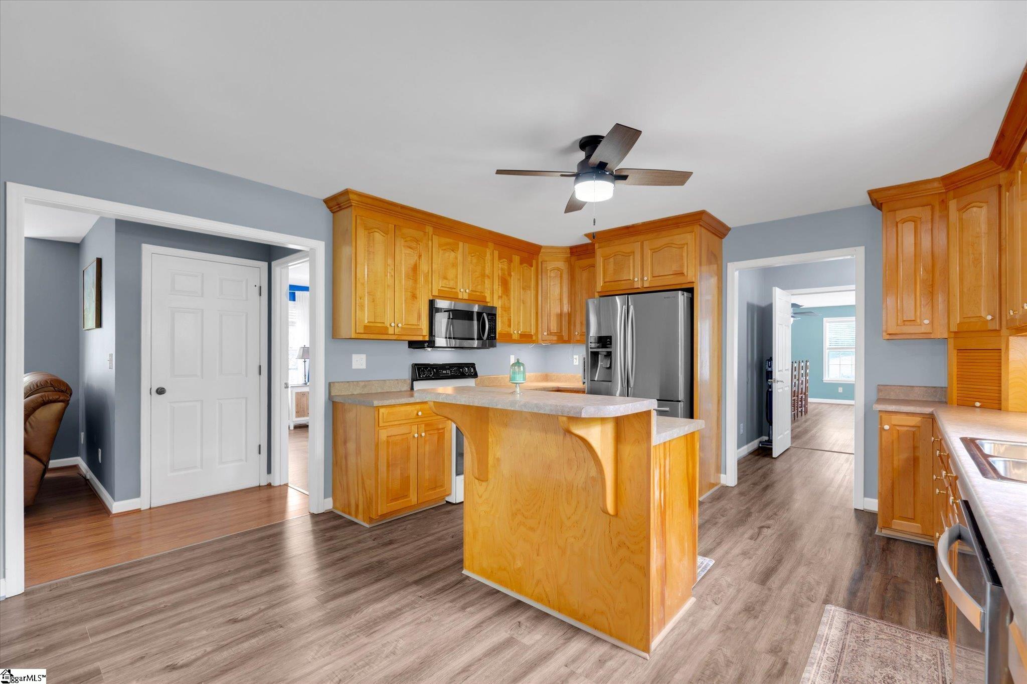 466 Mile Creek Road Pickens, SC 29671 - Photo 9 of 26