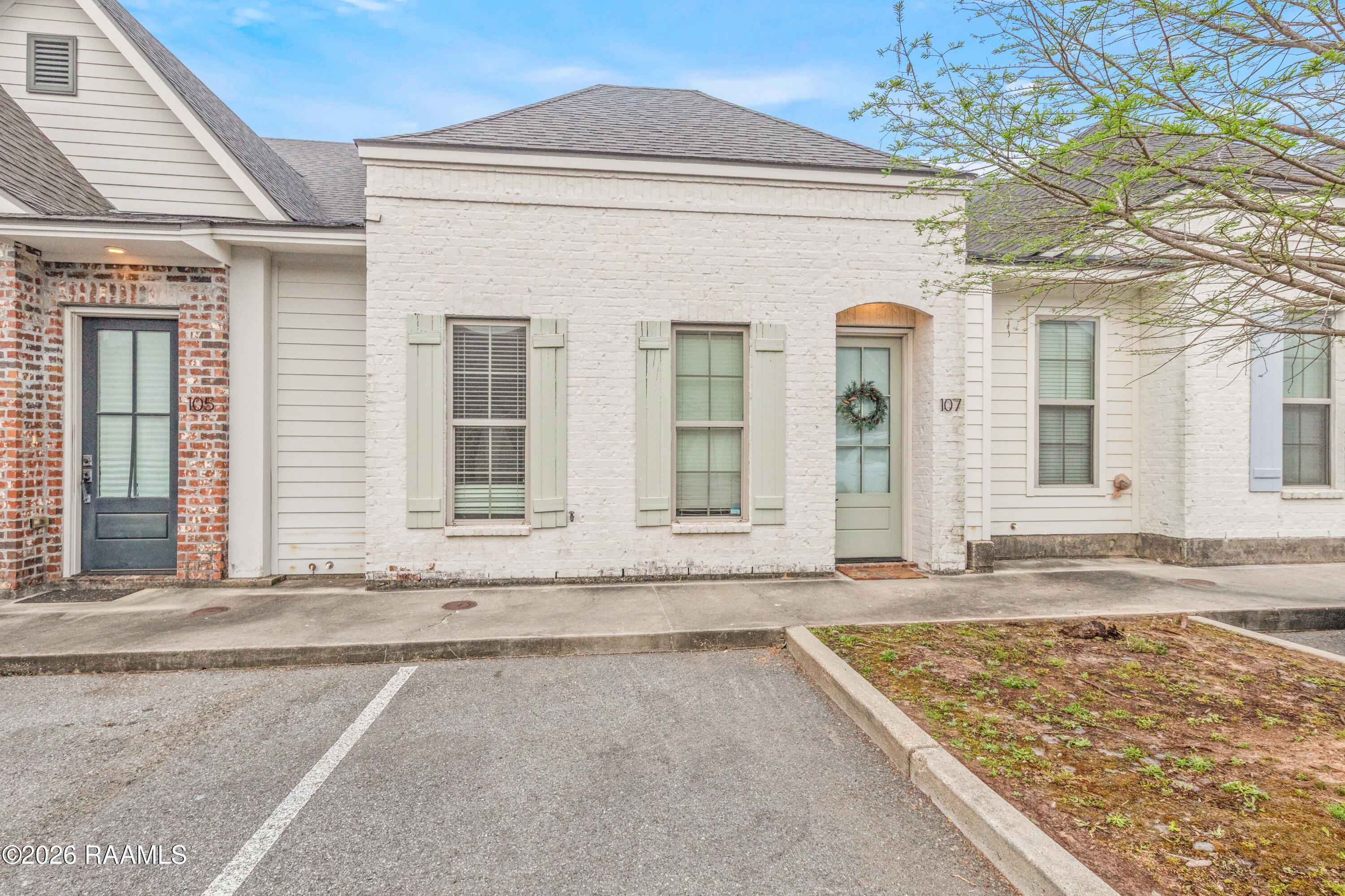 107 Rue Argenteuil Lafayette, LA 70506 - Photo 1 of 36 107RueArgenteuil-3