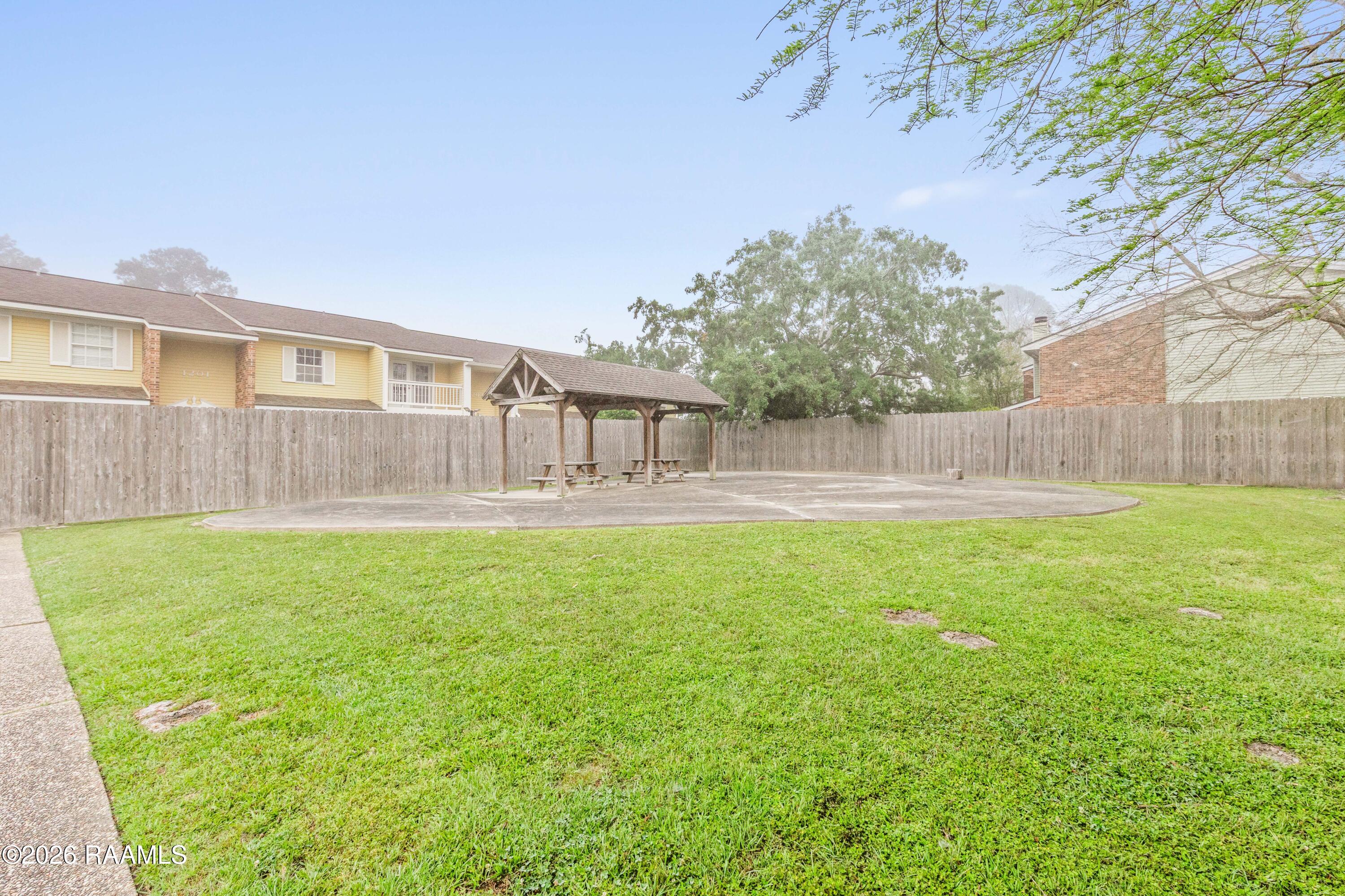 107 Rue Argenteuil Lafayette, LA 70506 - Photo 33 of 36 107RueArgenteuil-69