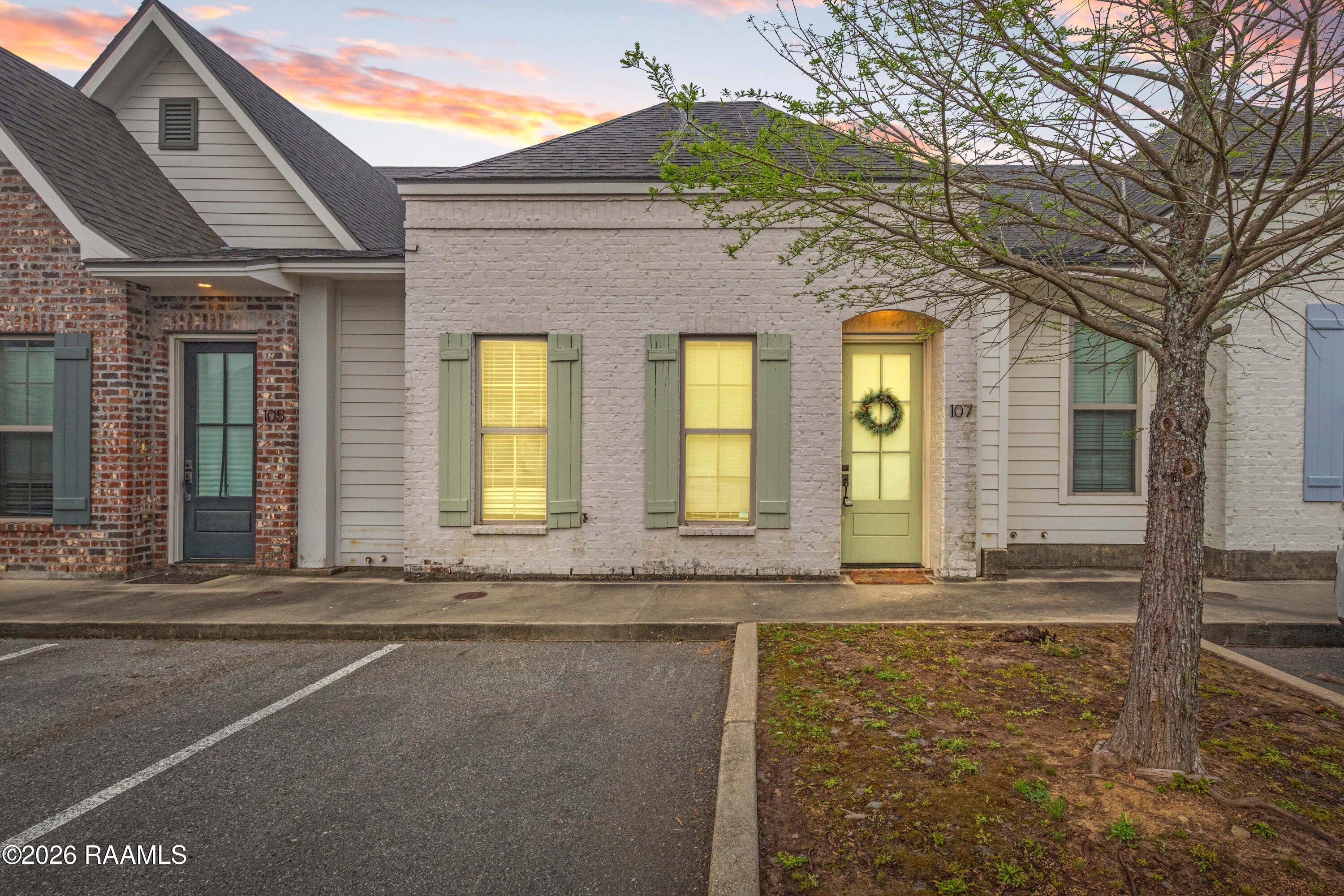 107 Rue Argenteuil Lafayette, LA 70506 - Photo 36 of 36 twilight