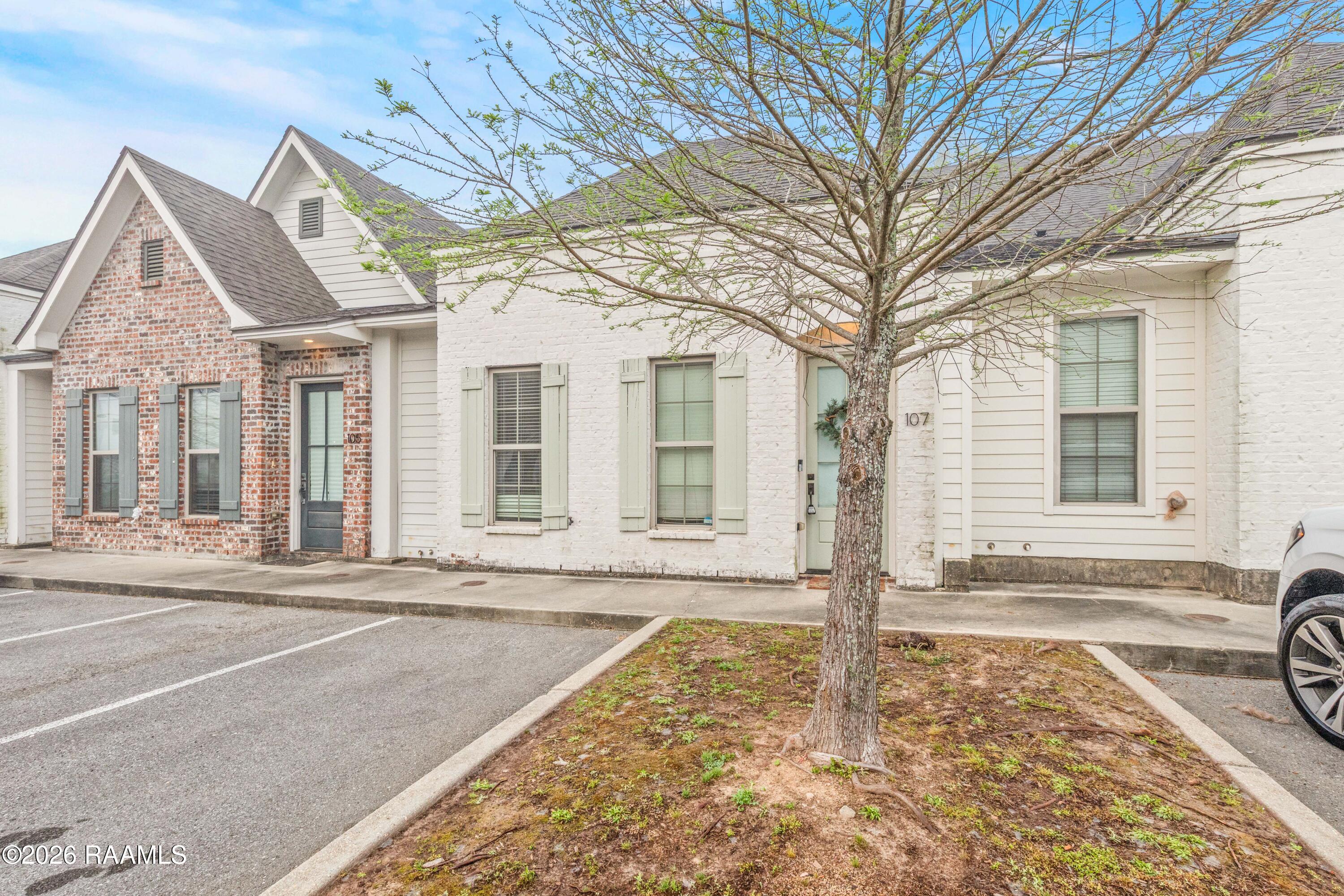 107 Rue Argenteuil Lafayette, LA 70506 - Photo 4 of 36 107RueArgenteuil-1