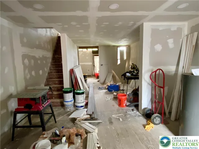 $70,000 | 125 Carbon Street, Minersville, PA 17954