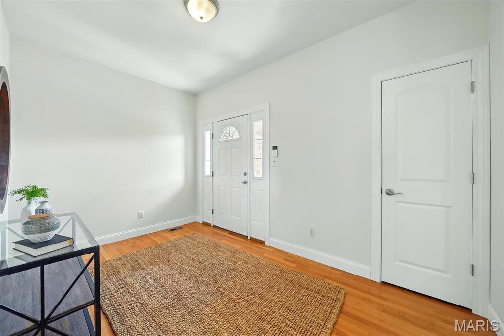 5703 Parc Ridge Way St. Louis, MO 63139 - Photo 5 of 34
