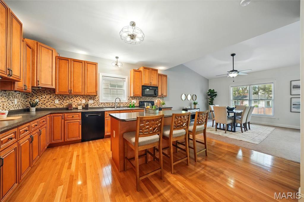 5703 Parc Ridge Way St. Louis, MO 63139 - Photo 9 of 34