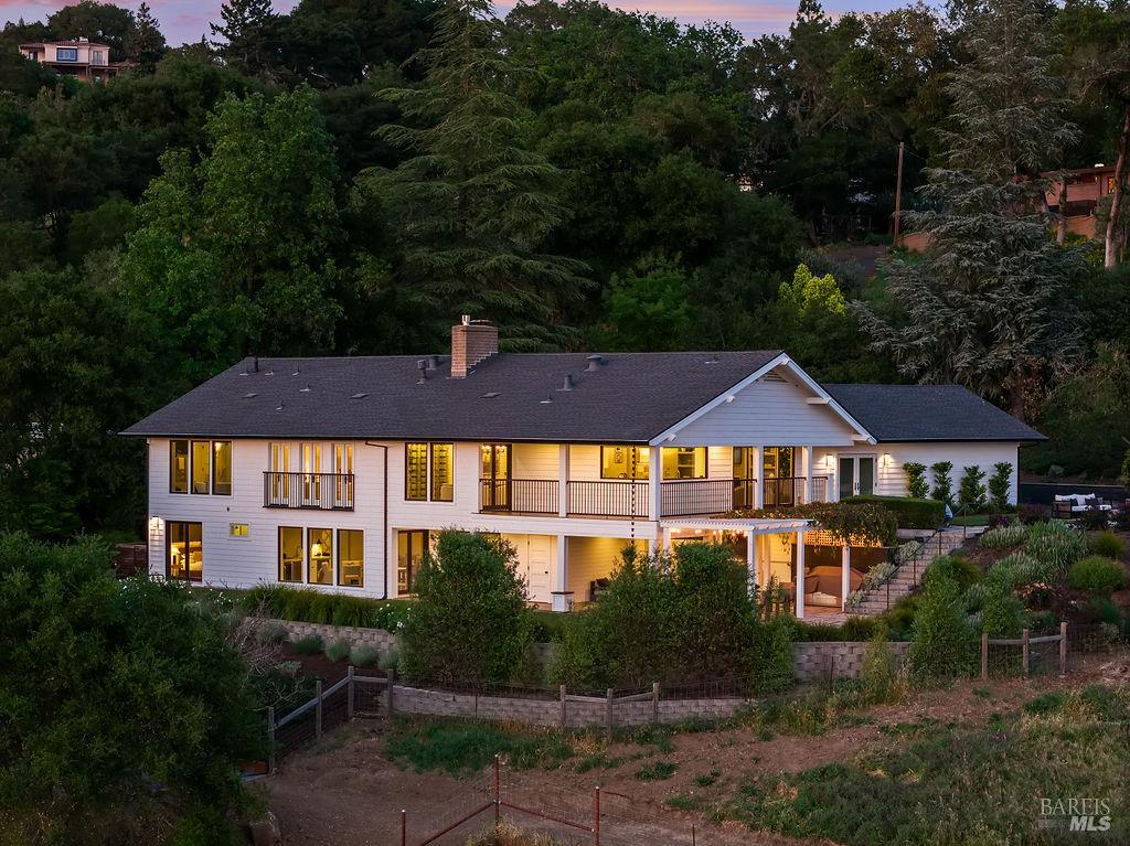 775 Benjamin Way Healdsburg, CA 95448 - Photo 4 of 96