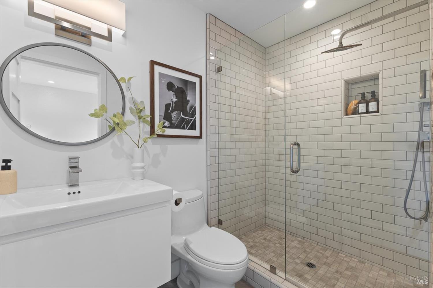 775 Benjamin Way Healdsburg, CA 95448 - Photo 46 of 96 a bathroom with a toilet sink shower and mirror