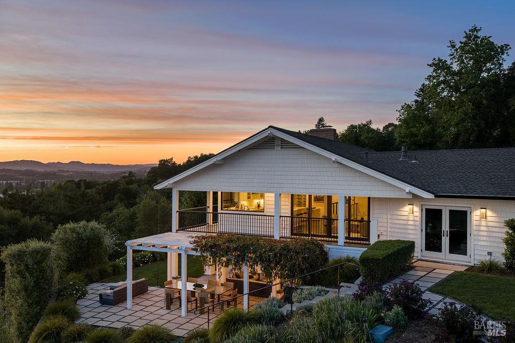 775 Benjamin Way Healdsburg, CA 95448 - Photo 66 of 96 a front view of a house with garden