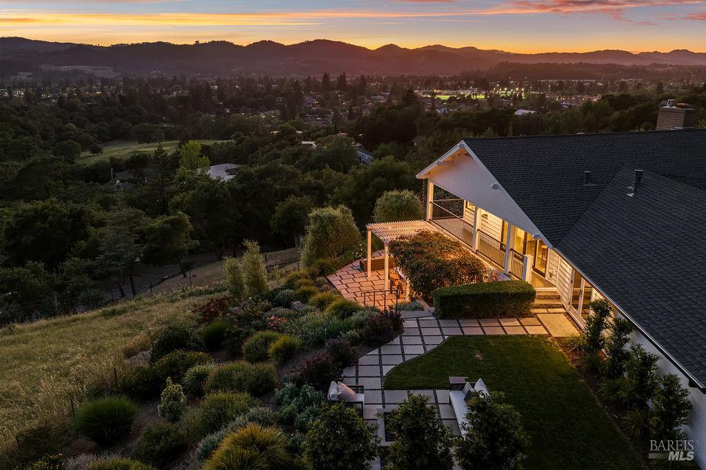 775 Benjamin Way Healdsburg, CA 95448 - Photo 78 of 96 a view of a house with a mountain