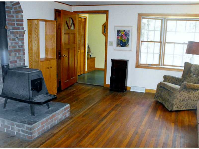 513 Switch Road Richmond, RI 02894 - Photo 8 of 19 Living Room.
