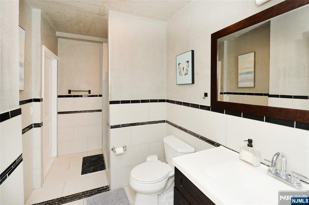 59 Hahn Avenue Rochelle Park, NJ 07662 - Photo 19 of 38