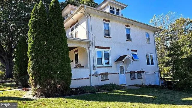 $370,000 | 121 East Summit Street, Mohnton, PA 19540