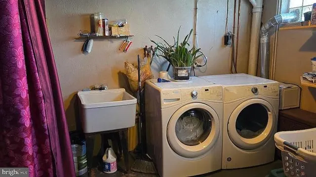 $370,000 | 121 East Summit Street, Mohnton, PA 19540