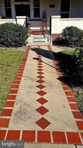 $370,000 | 121 East Summit Street, Mohnton, PA 19540