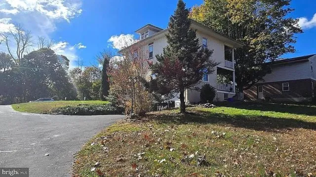 $370,000 | 121 East Summit Street, Mohnton, PA 19540