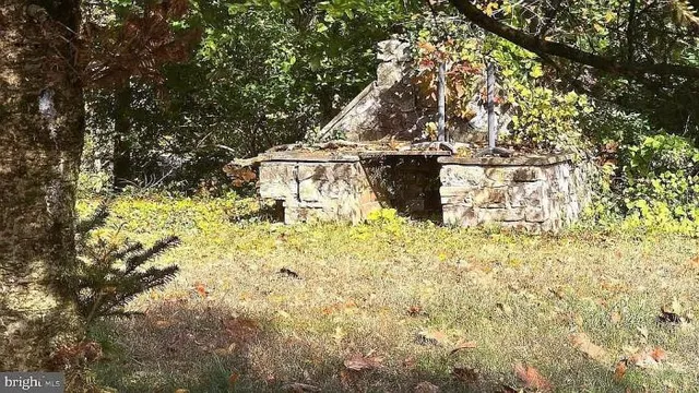 $370,000 | 121 East Summit Street, Mohnton, PA 19540