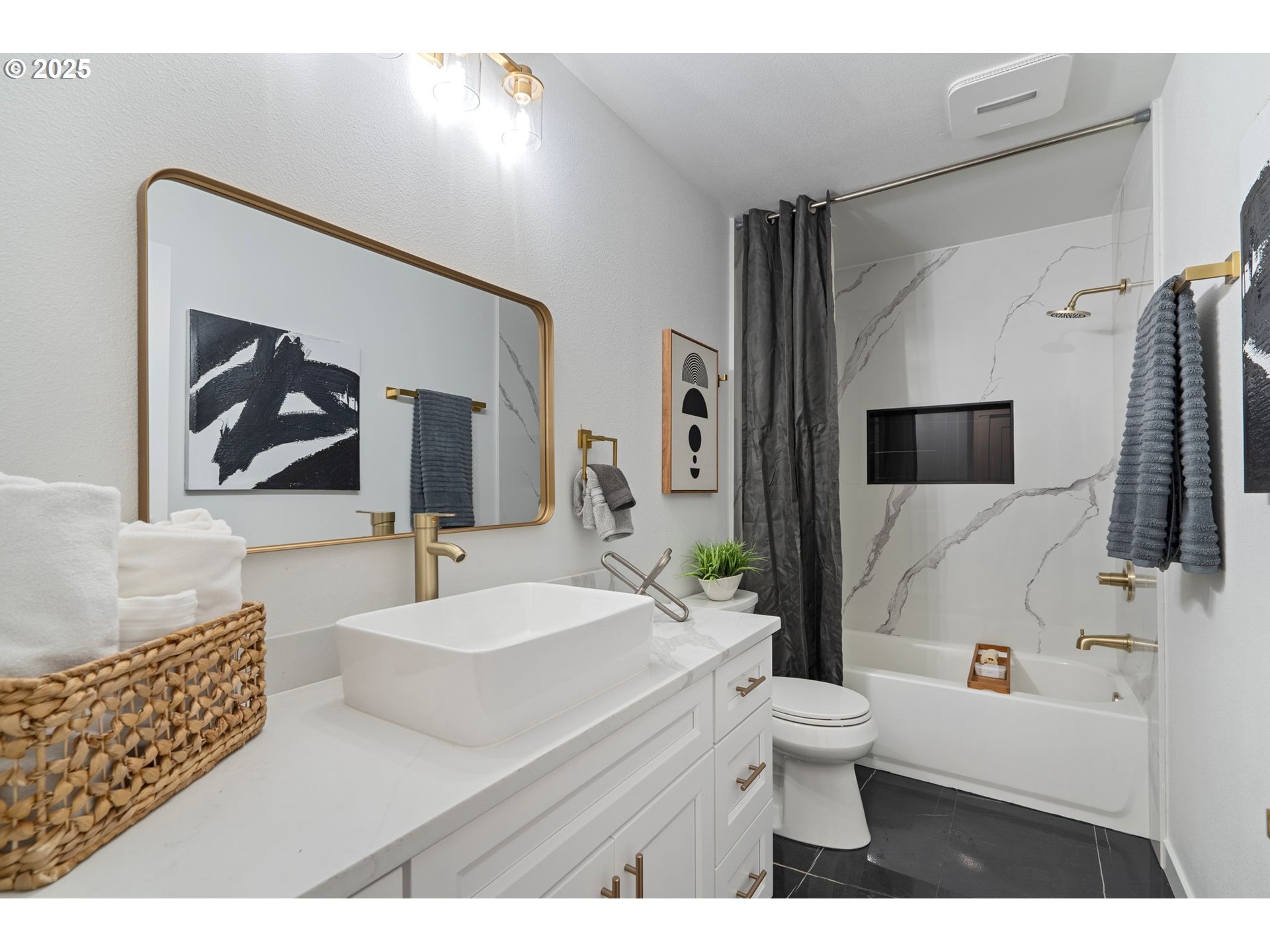 4175 Southwest Council Crest Drive Portland, OR 97239 - Photo 22 of 48