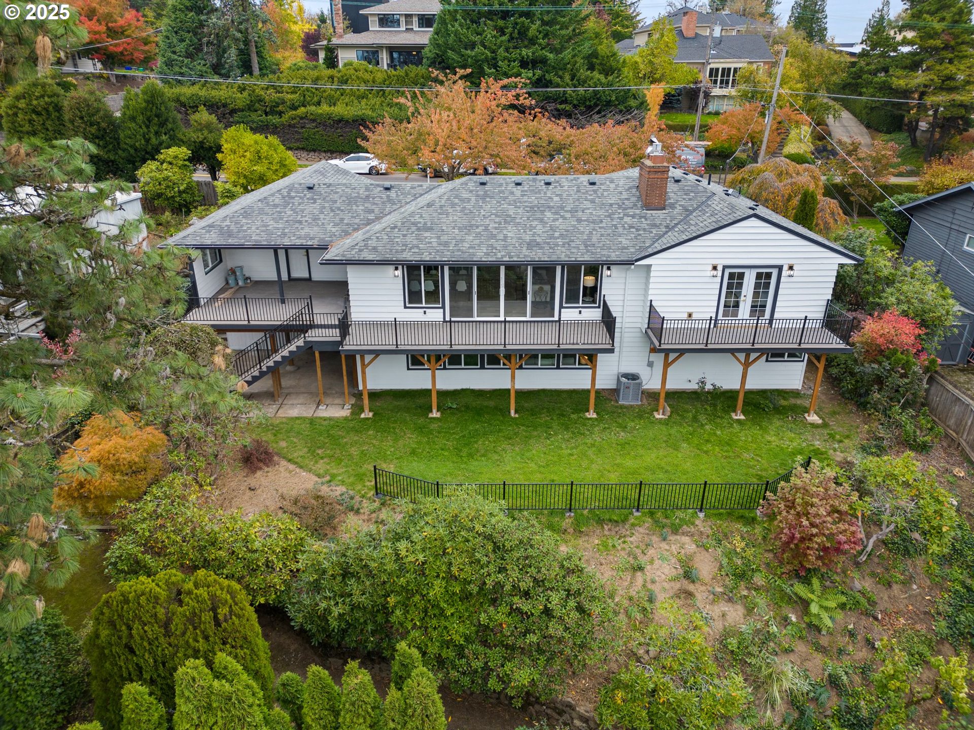 4175 Southwest Council Crest Drive Portland, OR 97239 - Photo 44 of 48