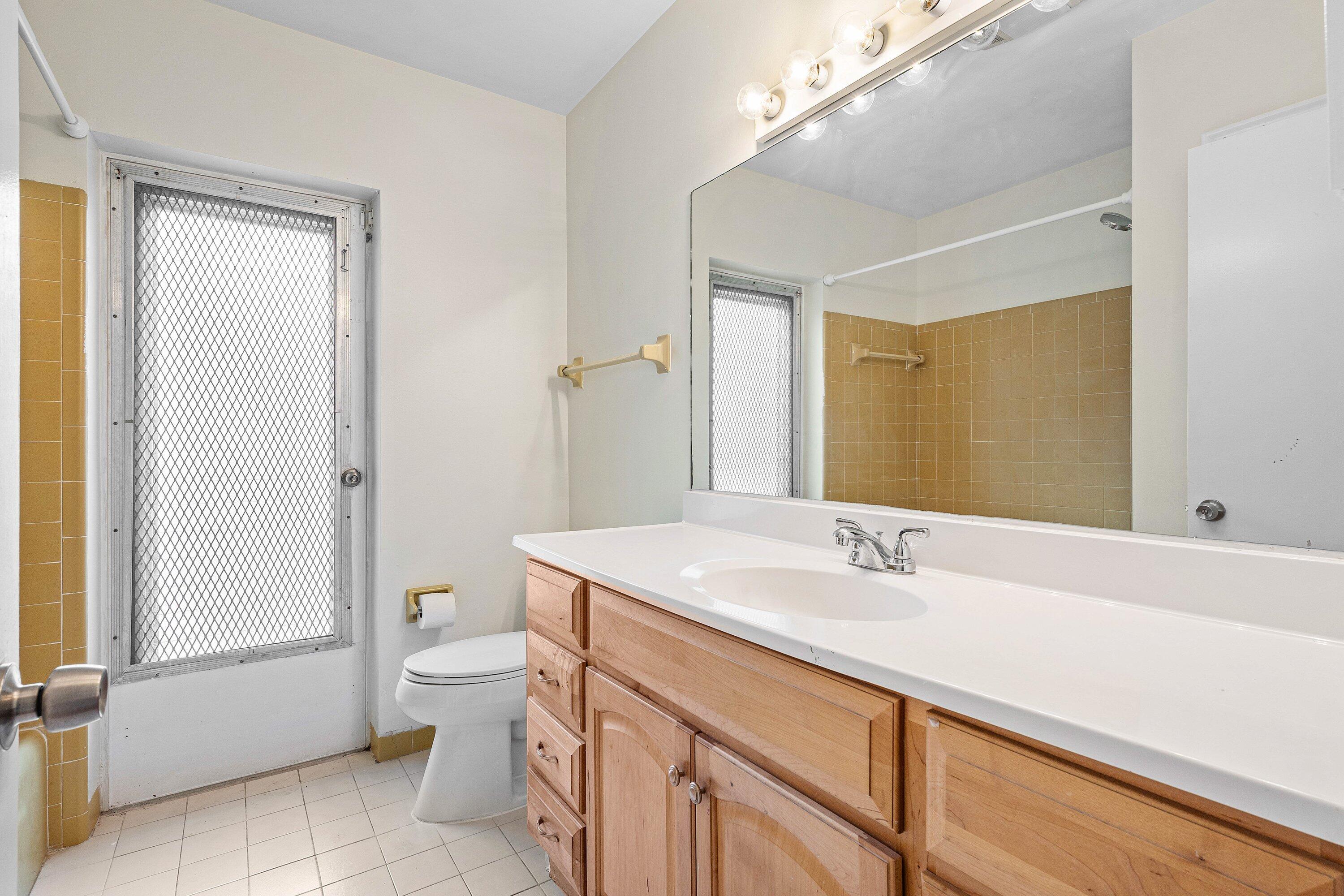 931 Northwest 9th Court Boca Raton, FL 33486 - Photo 17 of 30 024-931Northwest9thCourt-BocaRaton-FL-33