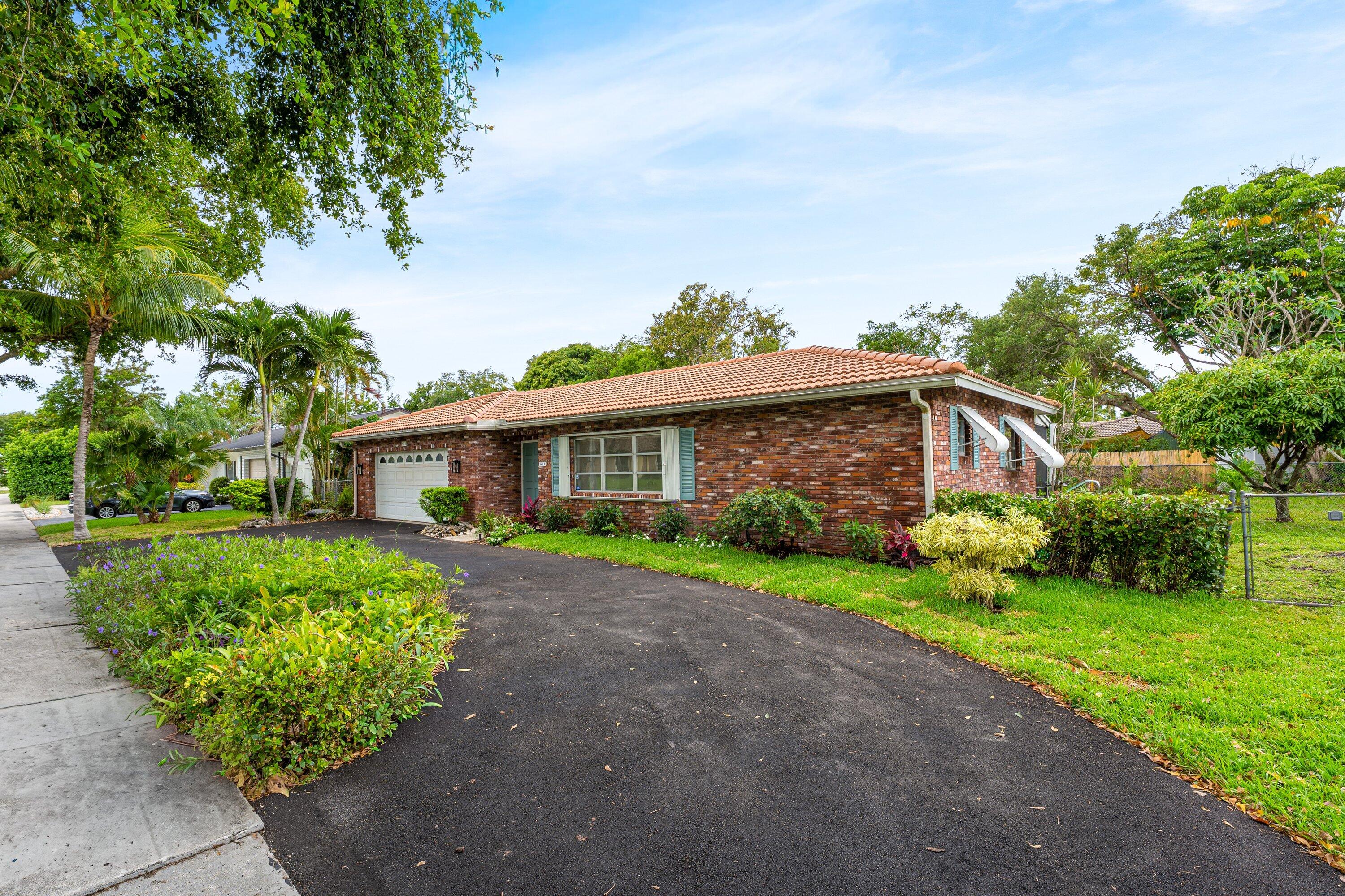 931 Northwest 9th Court Boca Raton, FL 33486 - Photo 2 of 33 NW 9 CT