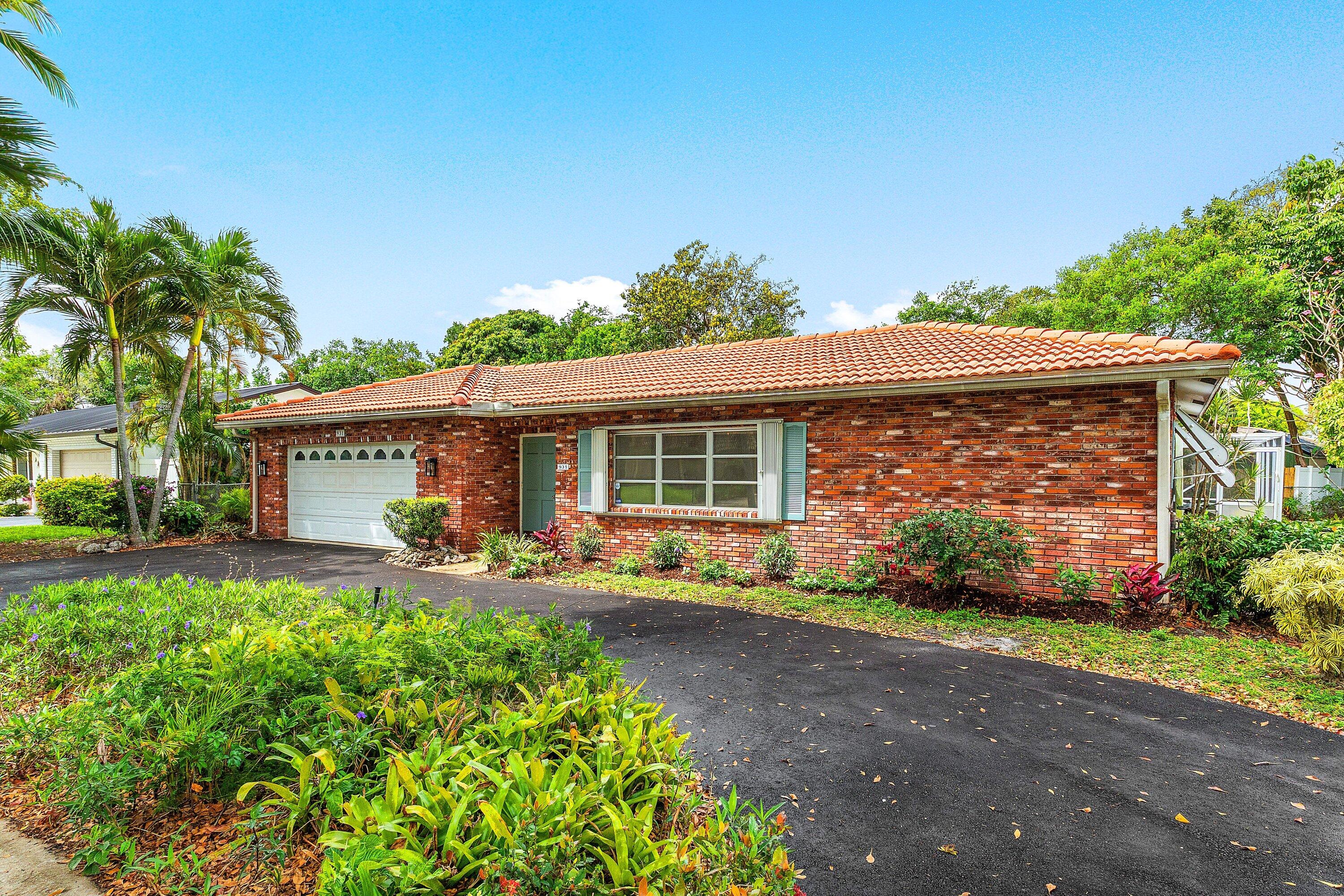 931 Northwest 9th Court Boca Raton, FL 33486 - Photo 3 of 30 Circular Dr