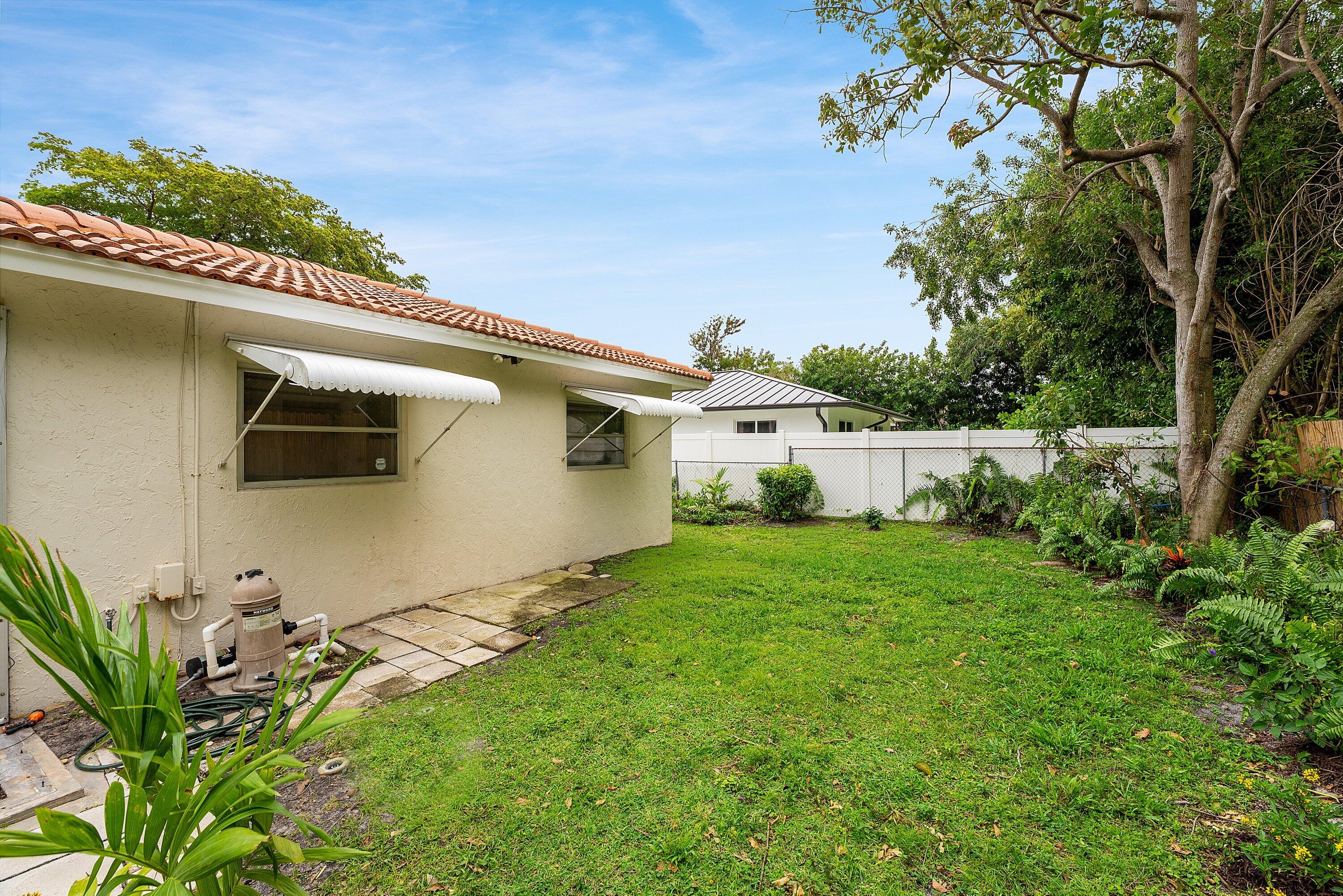 931 Northwest 9th Court Boca Raton, FL 33486 - Photo 32 of 33 049-931Northwest9thCourt-BocaRaton-FL-33